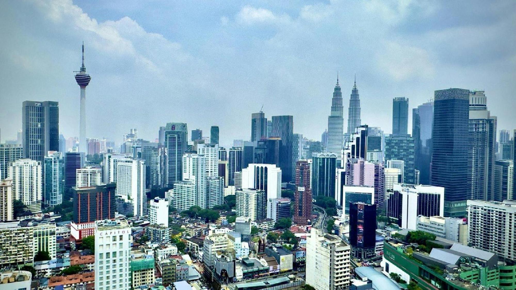 Rihanna Service At Times Square Pangsapuri Kuala Lumpur